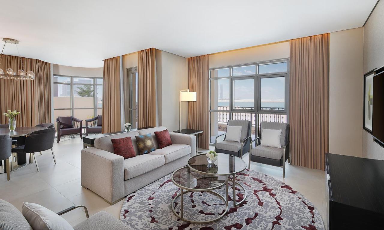 The Townhouses The Pearl Doha Exterior photo